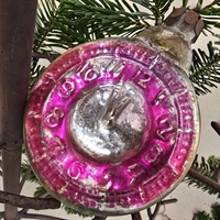 pink-glas-ur-russisk-julekugle-gammel-julepynt